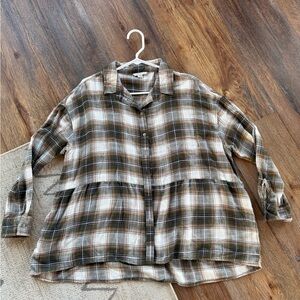 American Eagle Outfitters Green and Brown Plaid Shirt
